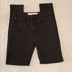 Black Gap Super High Rise True Skinny Jeans